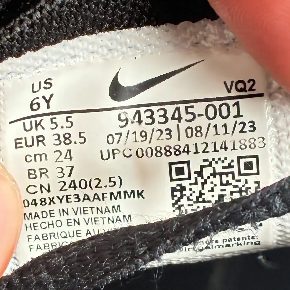 Nike Air Max 270 Black White Lifestyle Shoes 943345-001 Youth Size 6 Women's 7.5